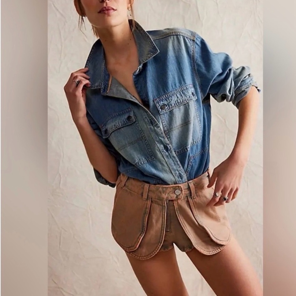 Free People Prince Street Denim Mini Shorts Size 26 NWOT